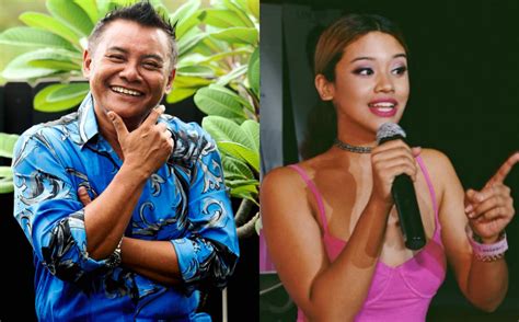 All rights of this dato' dr. Ayah sengaja gunakan media serang ibu - Anak Zainal Abidin ...