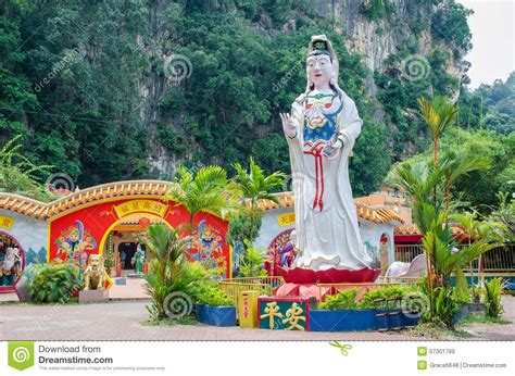 There are rows of about 75 kwan yin (goddess of mercy) statues visible from the road. Ling Sen Tong Cave Temple, The Temple Located At The ...