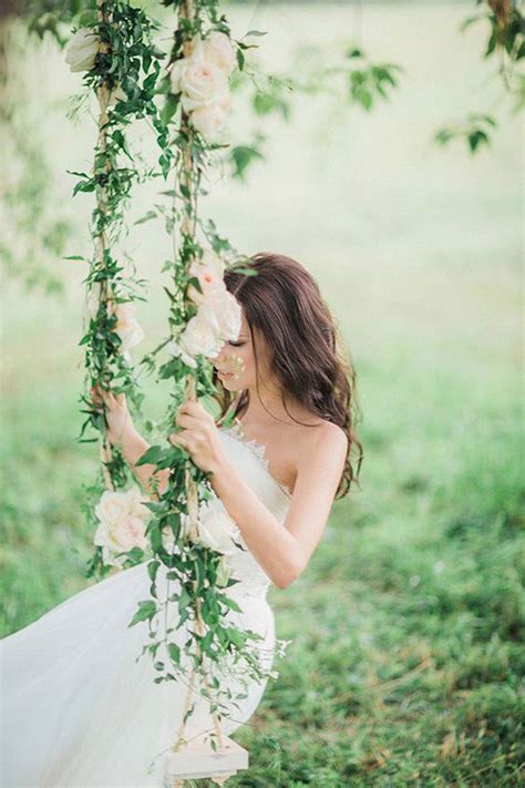 ¿quien nos lo iba a decir hace tan solo dos semanas cuando. COLUMPIOS DE FLORES - Blog de bodas de Una Boda Original