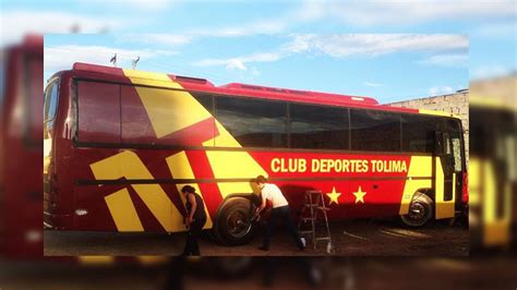 El deportes tolima se desinfló contra emelec: En este bus viajarán las ilusiones del DEPORTES TOLIMA en ...