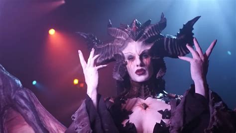 In this video i talk about who lilith is and her back story for the upcoming game diablo 4! Fenomenalny cosplay Lilith z Diablo 4. Prosto z BlizzConu ...