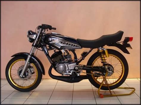 Tidak usah kahwatir andatetap bisa melakukan modifikasi seperti restorasi karena onderdil original standar yamaha masih tersedia untuk anda beli. Modifikasi Rx King Hitam Gold Rapi nan Keren