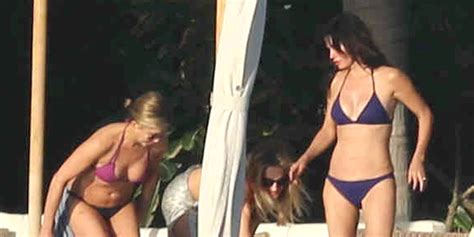 The daughter of actors john aniston and nancy dow. Jennifer Aniston, Courteney Cox Wear Bikinis On Vacation ...