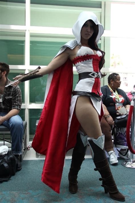 An assassin known as the winter soldier. Sexy Assassin's Creed Cosplay pic - Global Geek News