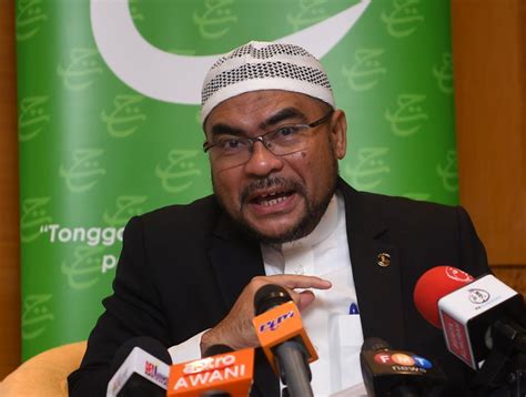 • menteri di jabatan perdana menteri, datuk dr mujahid yusof rawa kecewa dengan sikap agamawan tertentu yang mengkritiknya secara melulu tanpa menunggu penjelasannya terlebih dahulu. Berhenti fitnah dan putar belit kenyataan kerajaan ...