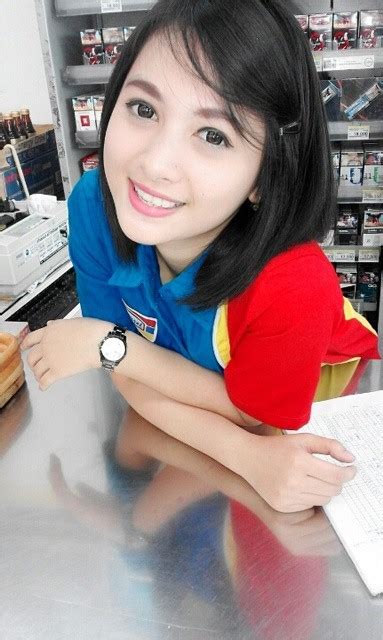 Cara mencari nama karyawan indomaret. Foto cantik dan Biodata Siti Rohmah Karyawan Indomaret ...