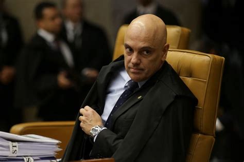 Politicamente, moraes começou a vida no pfl, atual dem. Alexandre de Moraes fala em "mecanismo coordenado ...