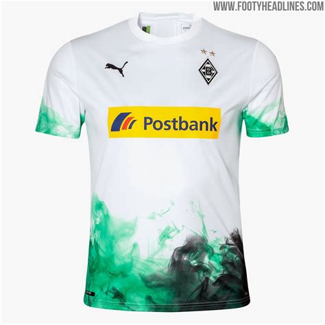 Für den optischen hingucker sorgen die längs über die vorderseite des trikots verlaufenden schwarzen streifen. Borussia Mönchengladbach 19-20 Heimtrikot veröffentlicht ...