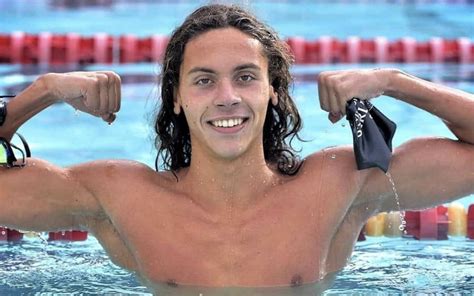 David popovici (born 15 september 2004) is a romanian competitive swimmer who specialises in the freestyle. David Popovici, 16 años, 22.74 en los 50 libre (LCM) en el ...