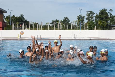 Am nadzalan, ni mohamad, jlf lee, c chinnasee. Fakulti Sains Sukan dan Kejurulatihan, UPSI