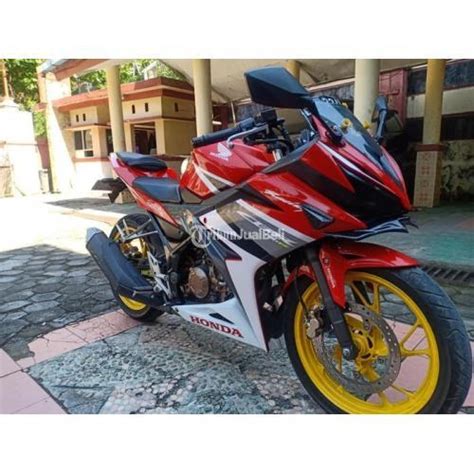 Jika membeli motor baru, anda akan. Motor Sport Murah Honda CBR 150R Bekas Tahun 2018 Normal ...