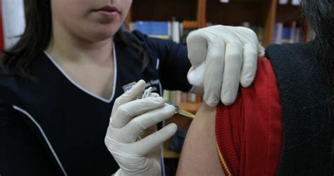 La eficacia de una vacuna se determina cuando se hacen las fases clínicas; Anuncian pruebas de vacuna Sinovac en Chile: se ...