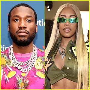 Meek mill says drake don't write his own raps. meek mill Photos, News and Videos | Just Jared