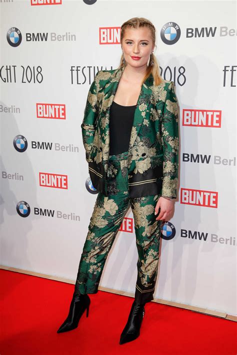 Juli 2021) kam es in berlin zu einem autounfall. Luna Schweiger at the BMW Festival Night at the Berlinale ...