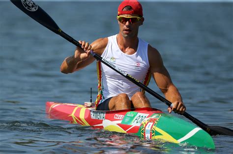 Fernando pimenta est un kayakiste portugais pratiquant la course en ligne, né le 13 août 1989 à ponte de lima. Fernando Pimenta consegue a melhor classificação ...