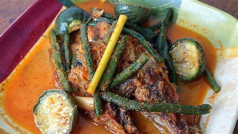 Beri garam dan gula, lalu aduk perlahan. Resep Gulai Ikan Asap - Mari Masak Ikan Untuk Keluarga ...