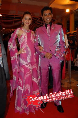 Видео pernikahan farid kamil dan diana danielle канала syz93. Gambar Selebriti di Karpet Merah @ ABP 2007 - Sensasi ...