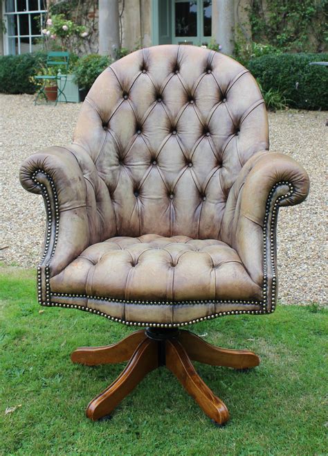 Vintage leather furniture manufacturing is a family owned business with more than forty years combined experience in wholesale leather furniture manufacturing and sales. Vintage Adjustable Leather Button back Swivel Chair | eBay ...