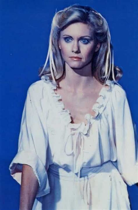 She lived there until she was five years old, and her family relocated to australia when her. 65 Sexy Pictures Of Olivia Newton-John Which Will Make You Succumb To Her - GEEKS ON COFFEE