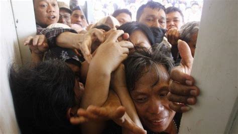 Sekolah pasar modal (spm) dan sekolah pasar modal syariah (spms) adalah program edukasi dan sosialisasi pasar modal yang diselenggarakan secara berkala oleh bursa efek indonesia (bei). Foto-foto Perjuangan Bapak-bapak dan Ibu-ibu Ini Demi ...