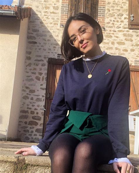 Atteinte d'un lymphome depuis plusieurs mois, agathe auproux a répondu sur instagram à la remarque désobligeante d'un internaute sur son état de santé. Agathe Auproux (avec images) | Agathe auproux, Instagram ...