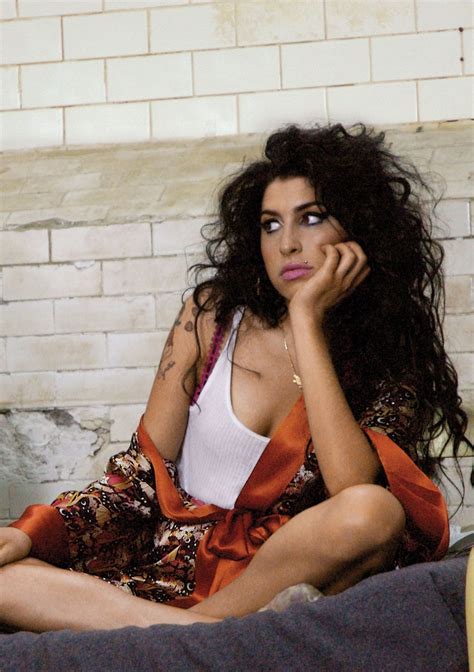 One size fits most adults. Amy winehouse | Amy winehouse, Winehouse, Curly hair styles