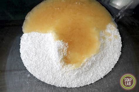 Solid shampoo bars do seem a bit daunting, but once you get used to them they can transform the way you wash. SoapLab Malaysia: How To Make: Solid Shampoo Bar Malaysia