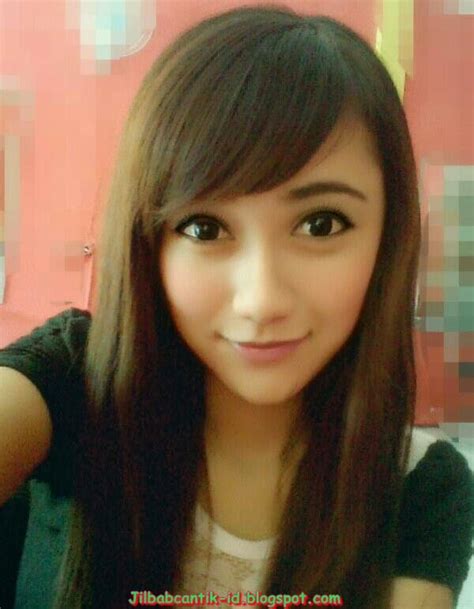 Cantik bak barbie, cewek ini berpose nyeleneh dengan memamerkan 8. Foto Cewek Bandung Berjilbab Cantik Banget Terbaru 2014 ...