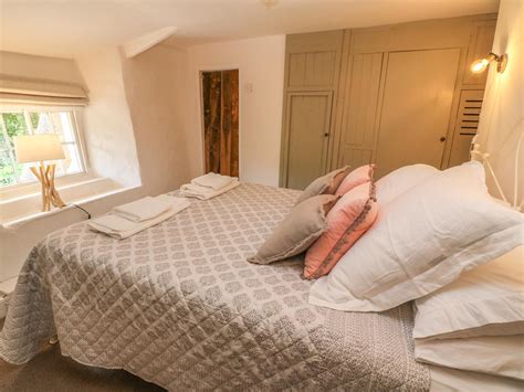 See the selection of mullion cottages and other holiday accommodation in the mullion area that are advertised on cornwall.com. Clahar Cottage, Mullion, Cornwall inc Scilly - Holiday ...