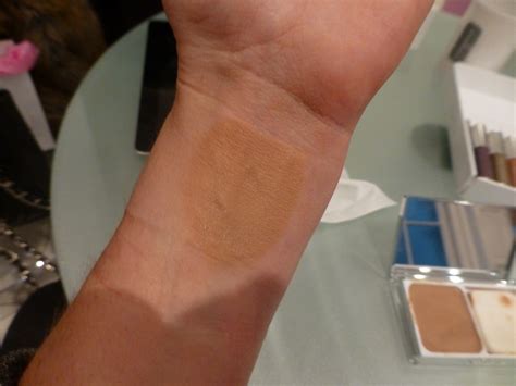 Even better refresh™ hydrating and repairing makeup. Clinique Even Better Compact Makeup SPF 15 Review and ...