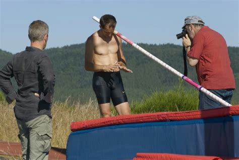 Athlète (100m, 200m) champion du monde en 2005 Le metteur en scène Klapisch filme la préparation de ...