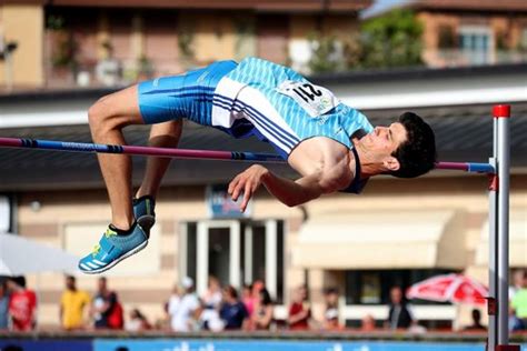 Il salto in lungo è una specialità di salto sia maschile sia femminile dell'atletica leggera. Atletica, Campionati Italiani 2019: Stefano Sottile vola a ...