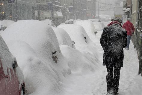 48+] new york city winter wallpaper on. Winter Storm: 20 Inches of Snow Predicted to Fall in New ...
