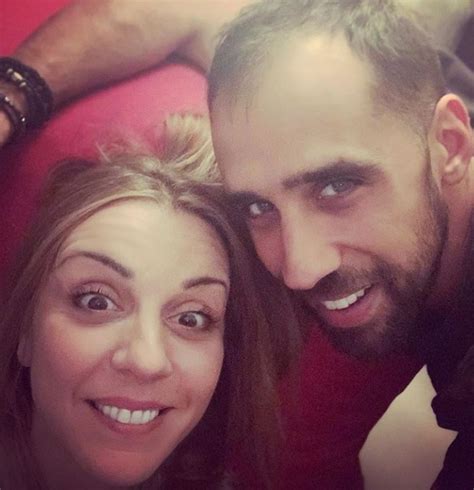 Μπορεί κάθε μεσημέρι να τα δίνει όλα ως βάνια στο πλευρό του νίκου. Ματίνα Νικολάου: Ο δυνατός έρωτας της Βάνιας