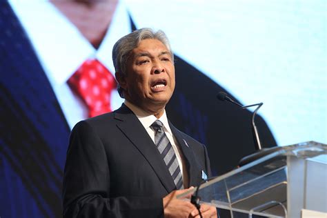 Ahmad zahid hamidi (born 4 january 1953) is a malaysian politician who has served as 8th president of the united malays national organisation (umno) and 6th chairman the ruling barisan nasional. Zahid Hamidi's corruption trial to start on July 8 | The Edge Markets