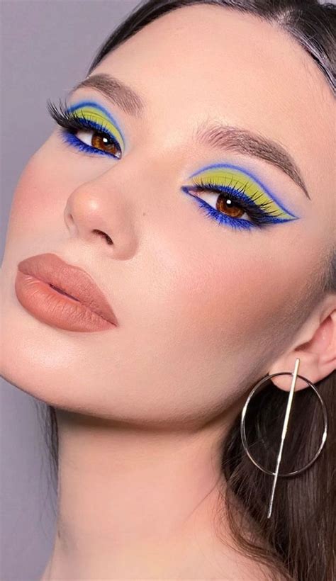 From micro communities to nft's, see what will be rocking the music. Gorgeous Makeup Trends To Be Wearing in 2021 : Royal Blue Euphoria Makeup