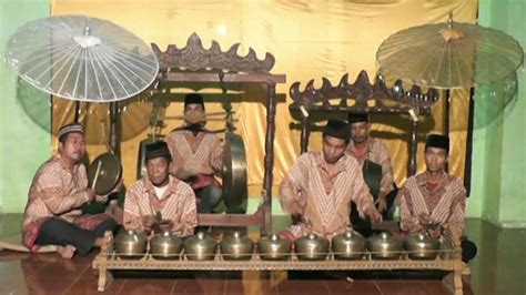 Contoh tari klasik yang sering didengar adalah tari srimpi dan tari gambyong, namun ternyata ada begitu banyak tari klasik yang dimiliki oleh indonesia. Tari Melinting Asal Lampung (SEJARAH, PENGERTIAN, GERAK dll)