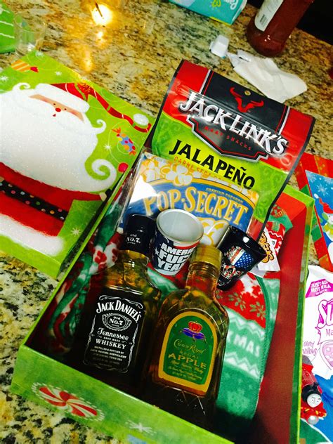 For 45 more fabulous gifts for adults under $15, check out our 2018 holiday gift guide, all updated with new, valid discount codes for 2018! I made my husband a Christmas Eve Box with Adult Footsie ...