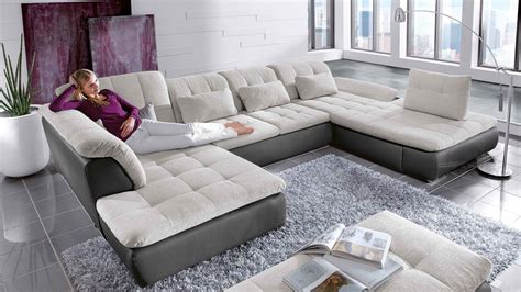Ecksofa mit ottomane sowohl die stretchhussen als auch die sofaschoner verschönern ihr sofa mit anspruchsvollem design und hochwertigen stoffen. Dieses traumhaft große KAWOO Ecksofa ist eine herrlich ...