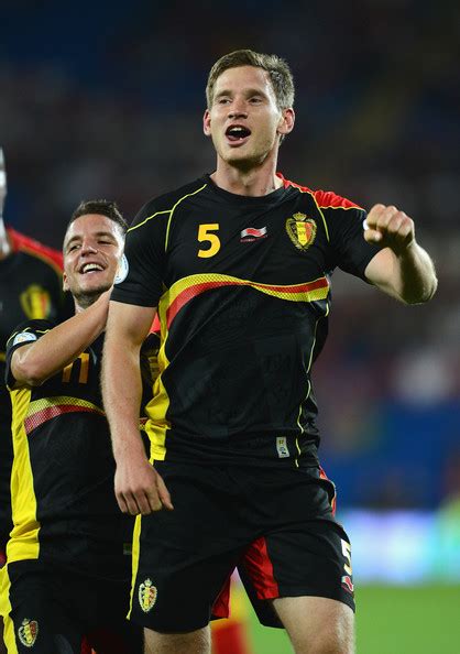 Congratulations jan vertonghen on reaching 100 caps for belgium! Belgium score with 10 men on field BEL1-0 KOR now ...