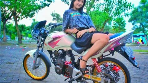 Honda tiger 2011 spek harian touring (bukan motor balap) budayakan tonton video dulu baru komen,biar g salah paham. Tiger Herex Instagram / Miniatur Motor Cb Modif / Suport team tiger herex putih tiger herex ...