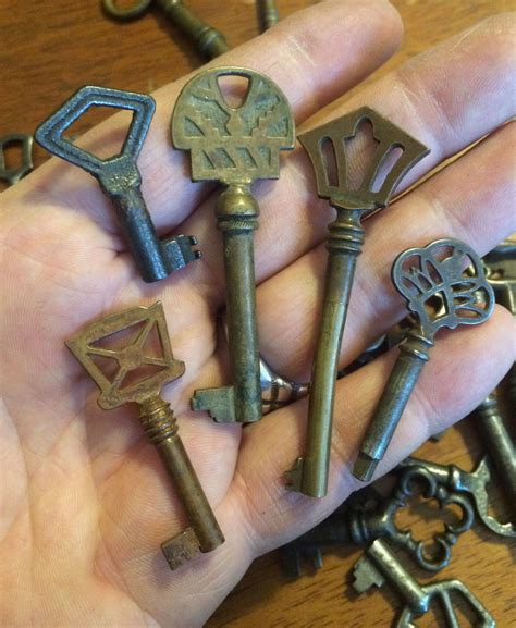 The higher the quality the better! Skeleton keys. | Old keys, Key to my heart, Old things