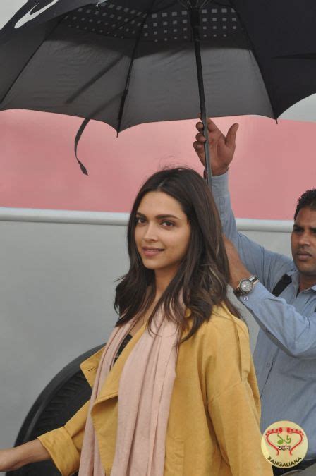 Kamalpreet kaur booked her spot in the women's. Bollywood Actress Deepika Padukone Shoots for Imtiaz Ali's ...