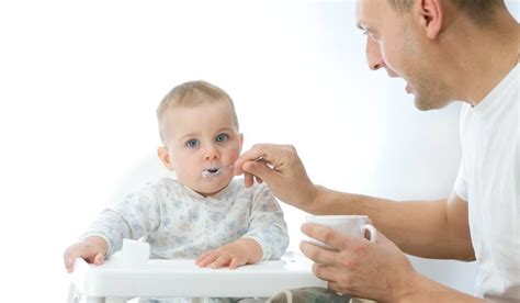 Tego wyjątkowego dnia, poza drobnymi upominkami i wspólnym spędzeniem czasu, warto zadbać także o w tym artykule znajdziesz życzenia śmieszne i zabawne, a także zupełnie poważne i wzruszające, które można wpisać na. Dzień Ojca życzenia. Śmieszne wierszyki, życzenia na Dzień ...