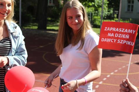 Piątkowe przesłuchanie lidii staroń w senacie na moment przykryło aferę z wyciekami korespondencji najważniejszych osób w państwie. Panią Lidię kochają dosłownie do szpiku kości! Uczniowie ...