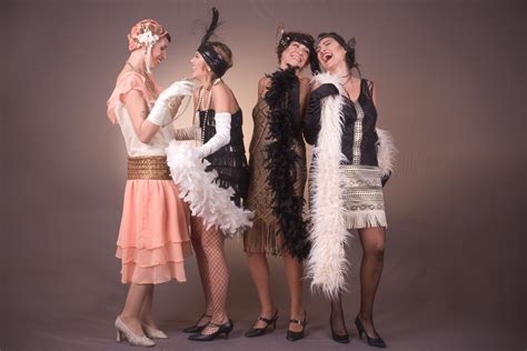Ecco come reinterpretare i must di ieri. Moda Anni 30 Donna - Moda E Stile Negli Anni 30 Cinelettemoda - nurdianaafifah