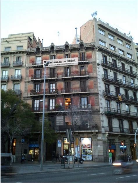 La casa por el tejado. Originales pisos prefabricados revolucionan los edificios ...