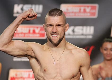 Mateusz gamrot po efektownym nokaucie na gali ufc w las vegas, kiedy nie dał szans scottowi hotzmanowi zapowiedział, kiedy. Gamrot kolejnym Polakiem w UFC! Zmierzy się z „Rosyjskim ...