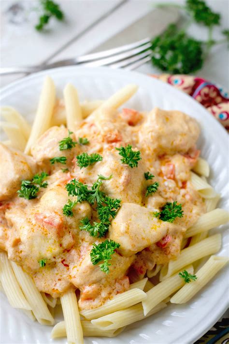 Organic · never imported · committed to animal care · family first Chicken Breast In Sour Cream Sauce - Bunny's Warm Oven