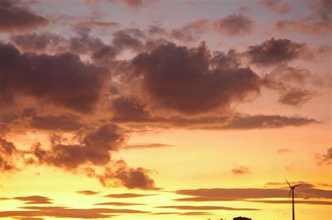 Gambar gratis puncak bukit awan gunung langit rumput. Gambar Pemandangan Langit Gradasi / ☐ 1680x1050 pixel ...